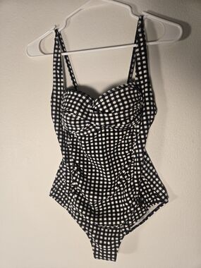 Black & White Gingham One-Piece Swimsuit with Supportive Cups